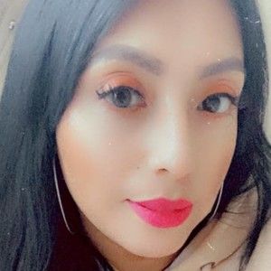 Meet your Posher, Noemi